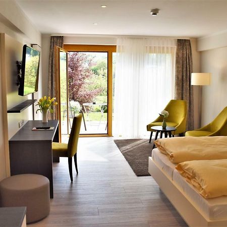 Hotel-Gasthof Rose Oberkirch  Exterior photo